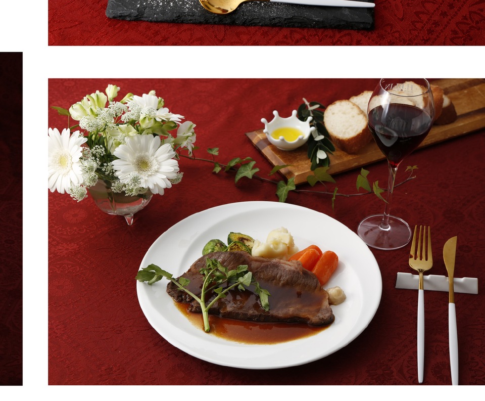 CAが盛り付けた料理